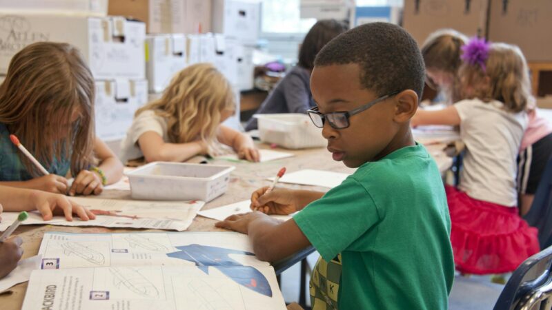 Gérer la sortie d’école des enfants quand on habite à Nantes